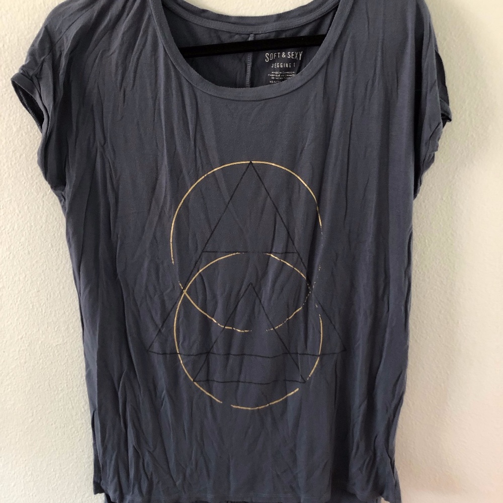 Grey graphic long tee